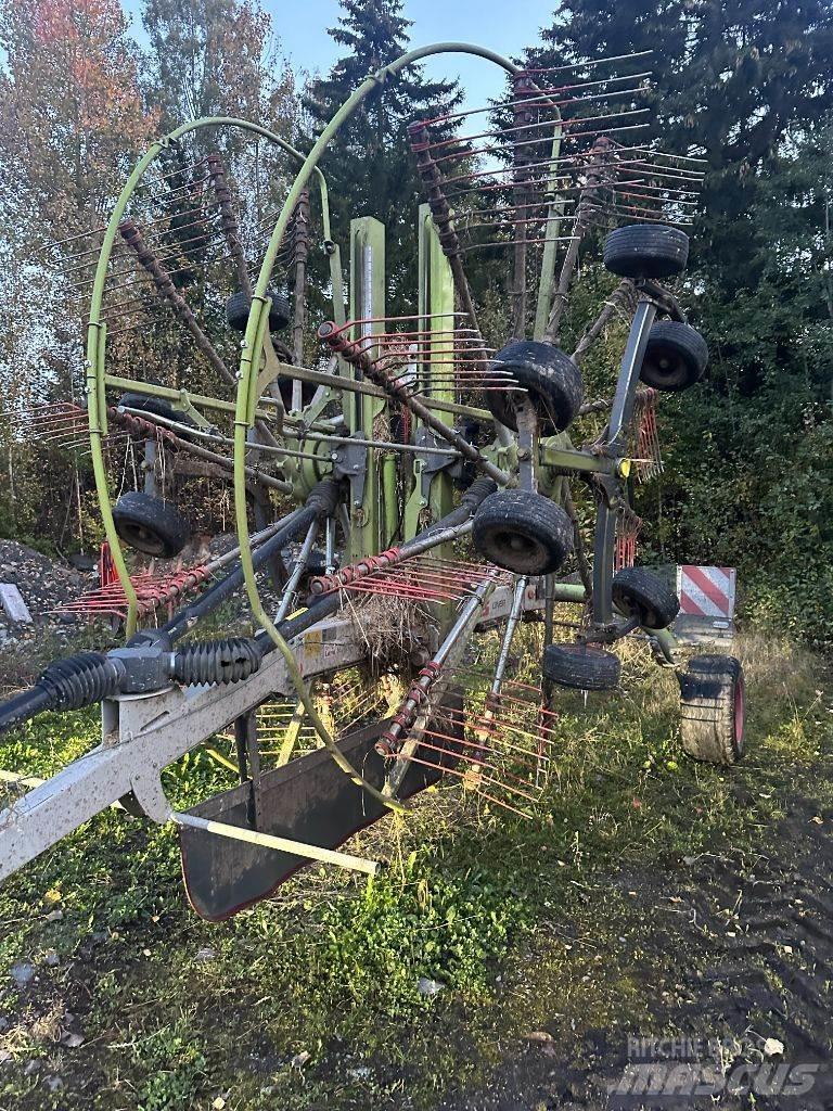 CLAAS Liner 2800 مكابس وميبسات التبن