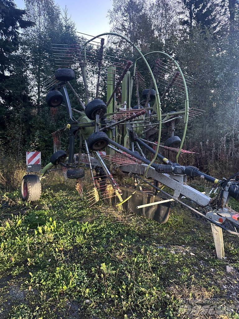 CLAAS Liner 2800 مكابس وميبسات التبن