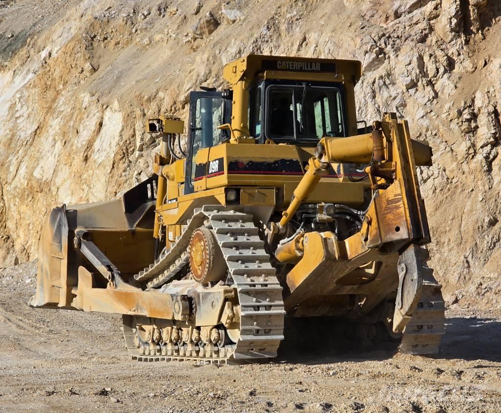 CAT D9R بلدوزرات مجنزرة