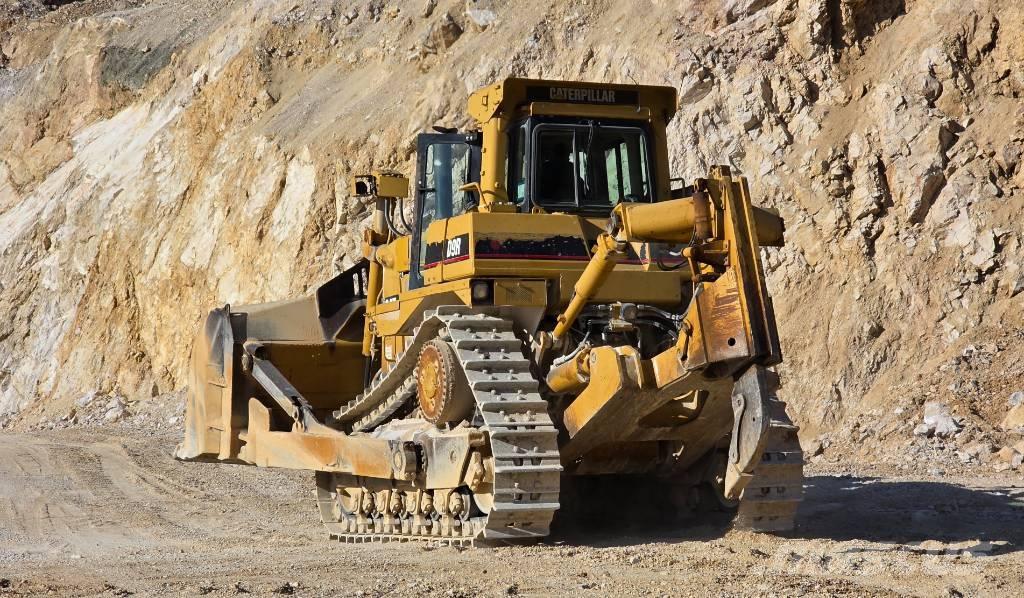 CAT D9R بلدوزرات مجنزرة