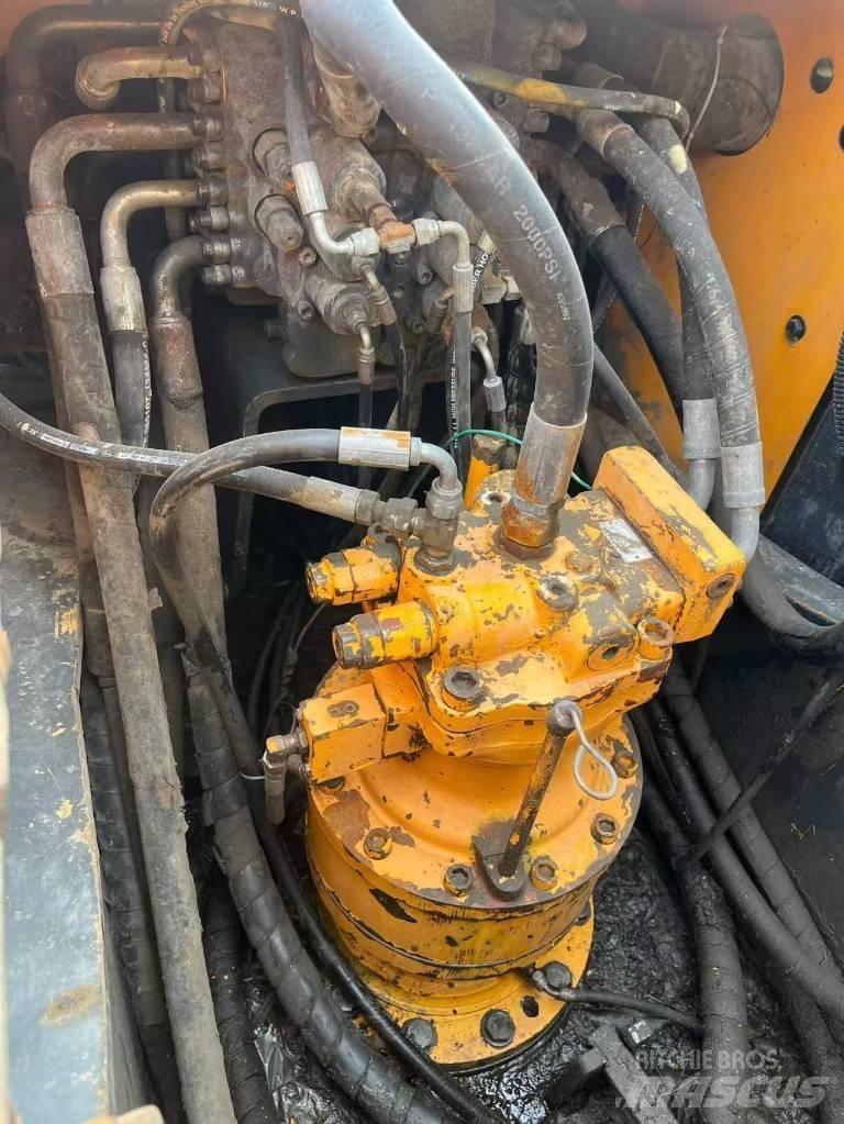 Hyundai Robex 215-7 حفارات زحافة