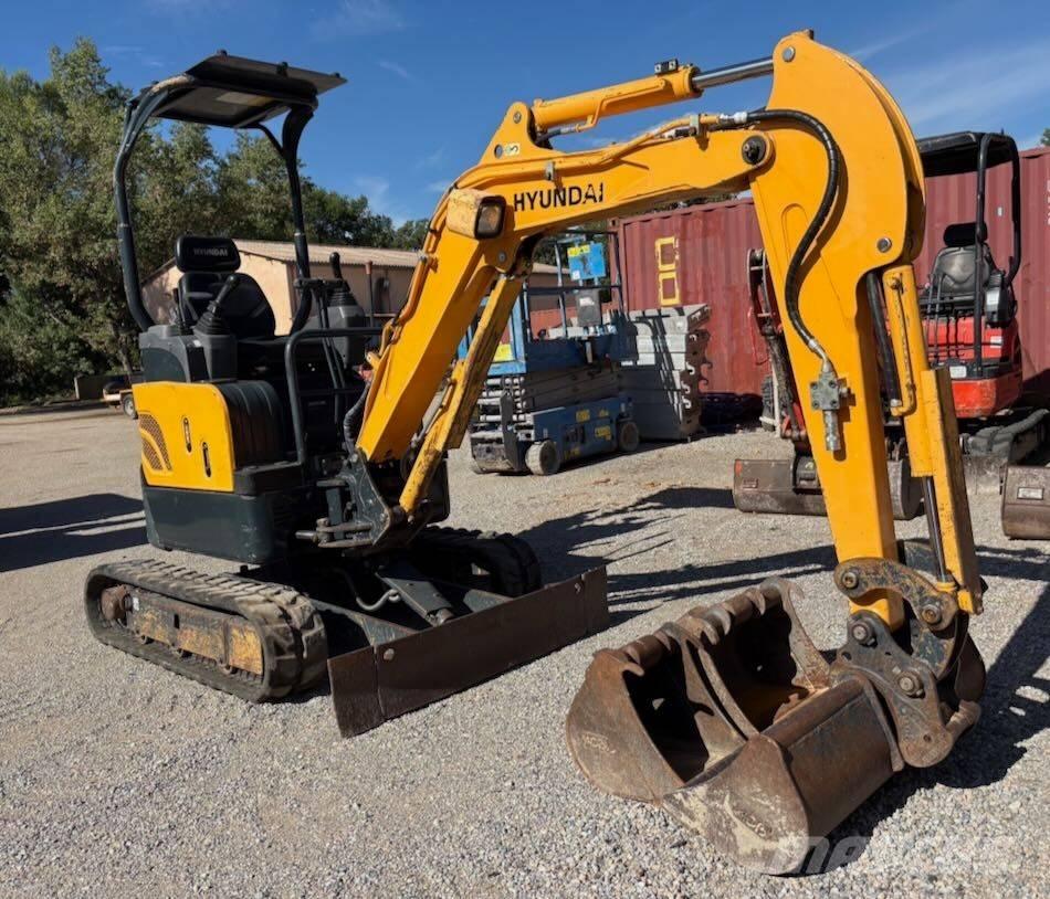 Hyundai R17-9 حفارات صغيرة أقل من 7 طن (حفارات صغيرة)