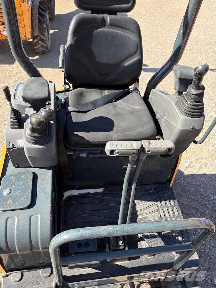 Hyundai R17-9 حفارات صغيرة أقل من 7 طن (حفارات صغيرة)