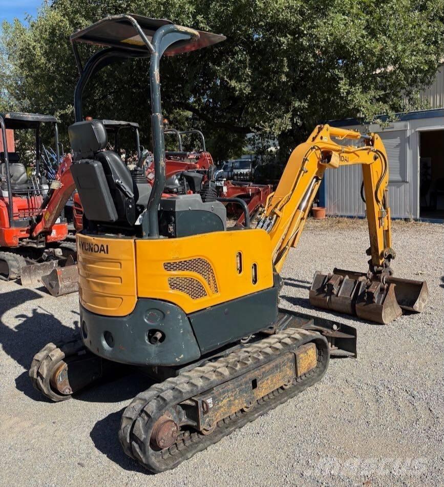 Hyundai R17-9 حفارات صغيرة أقل من 7 طن (حفارات صغيرة)