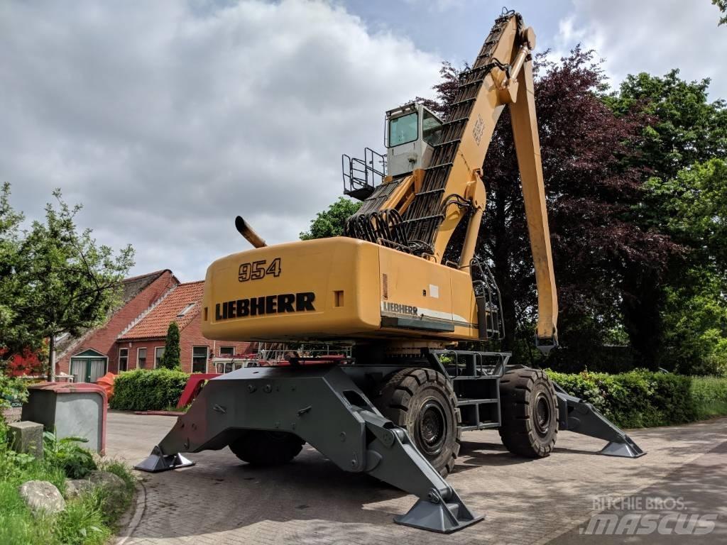 Liebherr A 954  C HD مناولات المخلفات / مناولات صناعية