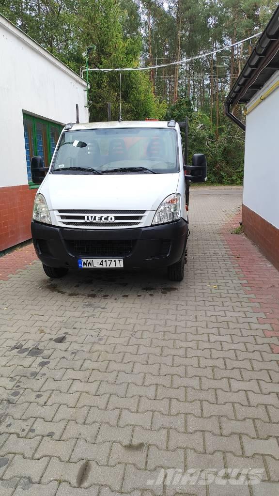 Iveco 35C 11 HPI شاحنات قلابة