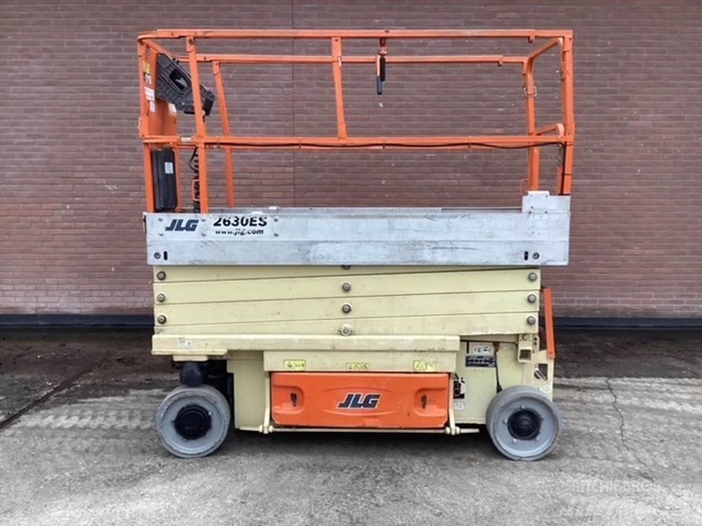 JLG 2630es رافعات مقصية الشكل