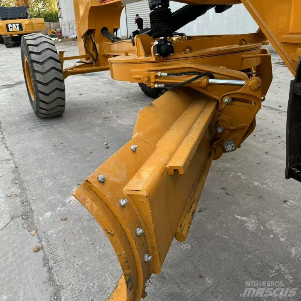 CAT 140 G معدات تمهيد الطرق