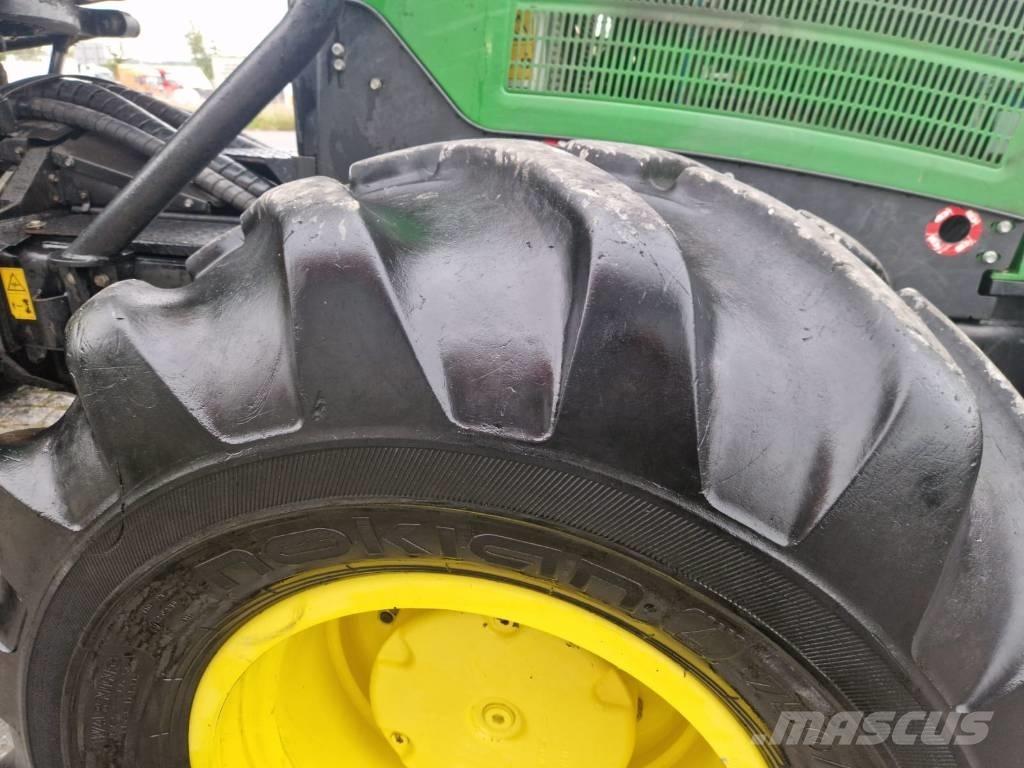 John Deere 1070 E حصادات