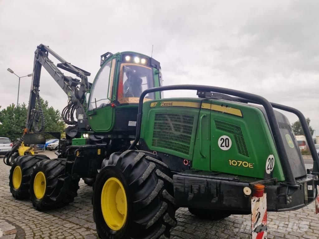 John Deere 1070 E حصادات