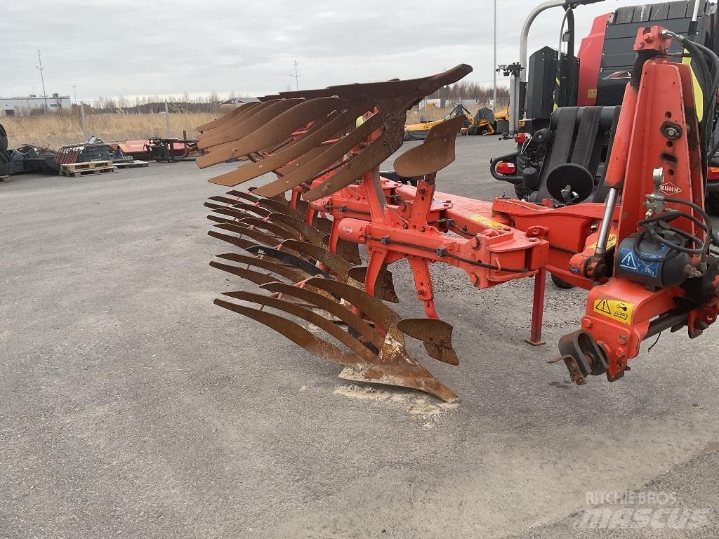 Kuhn Varimaster 122 محاريث عكسية