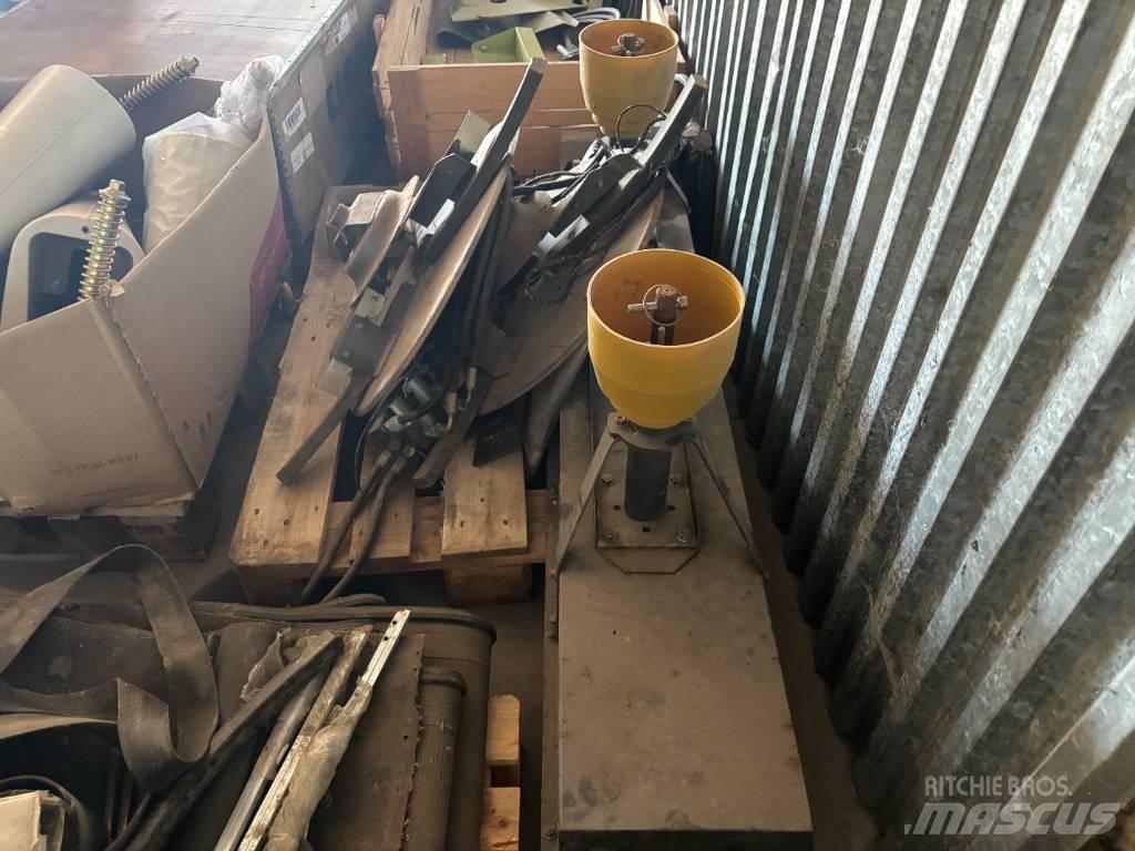 CLAAS Halmspreder ملحقات الحصادات