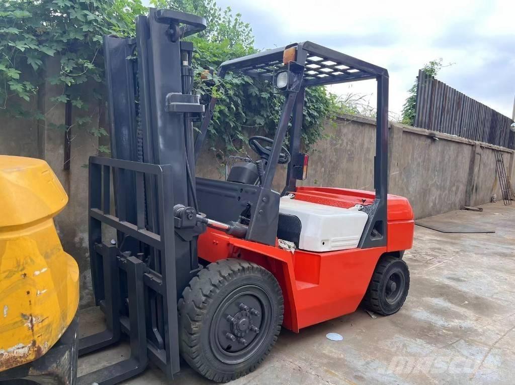 Heli 3 Ton شاحنات الديزل