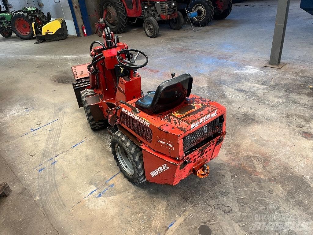Weidemann 1030 لوادر صغيرة