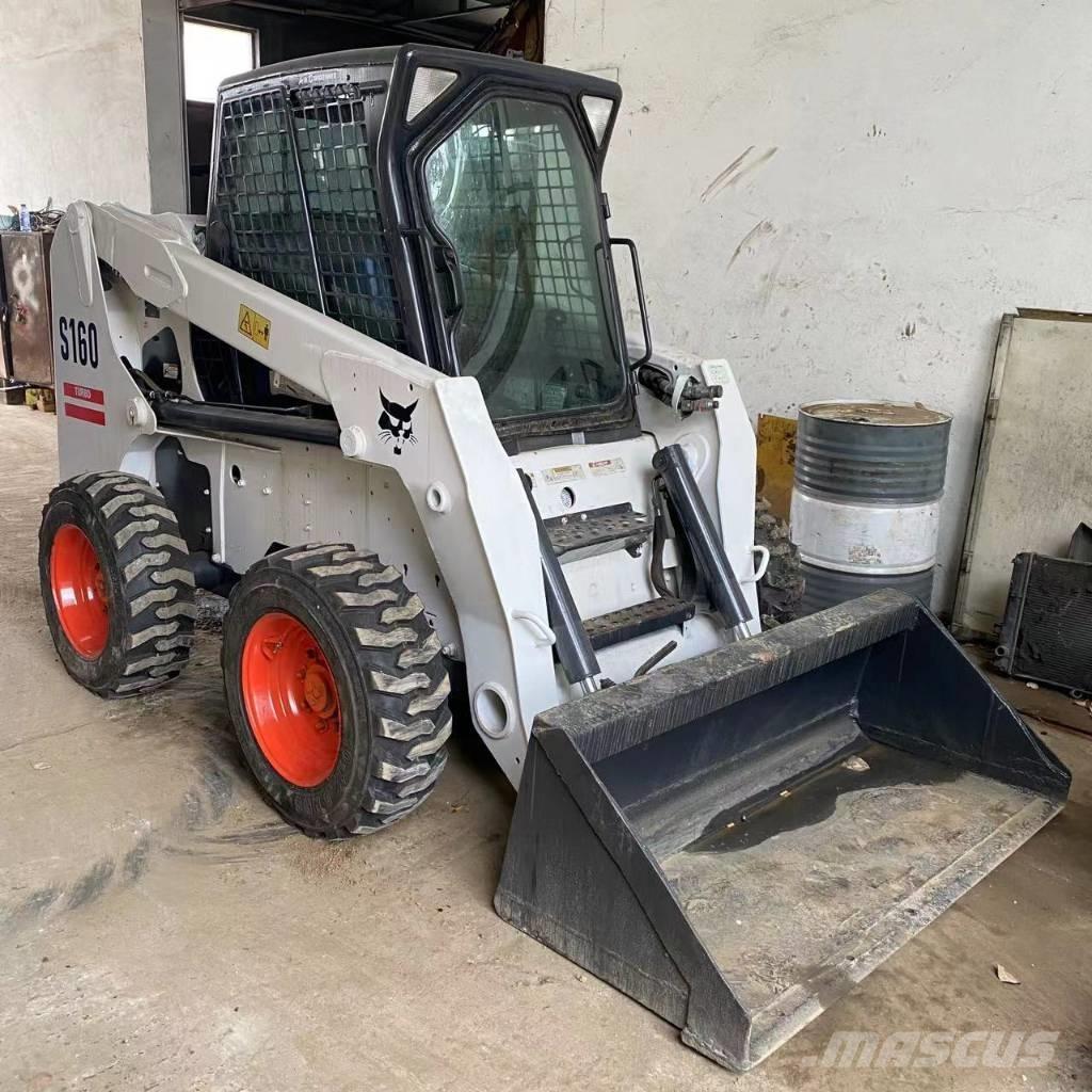 Bobcat S 160 لوادر انزلاقية التوجيه