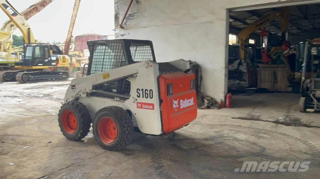 Bobcat S 160 لوادر انزلاقية التوجيه