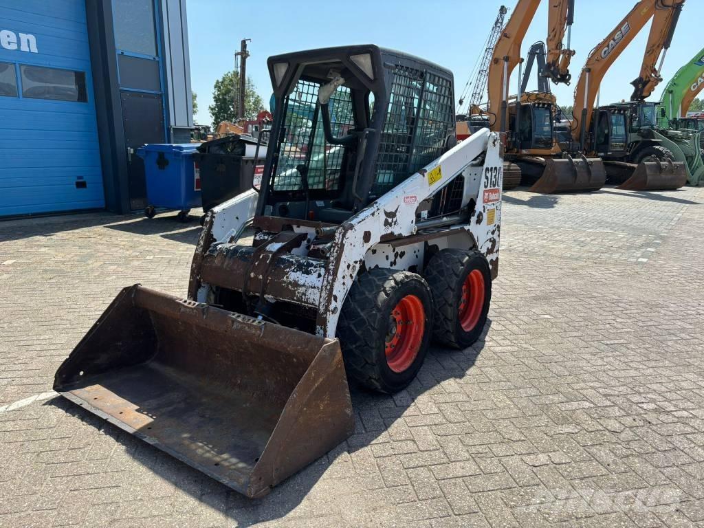 Bobcat S 130 لوادر انزلاقية التوجيه
