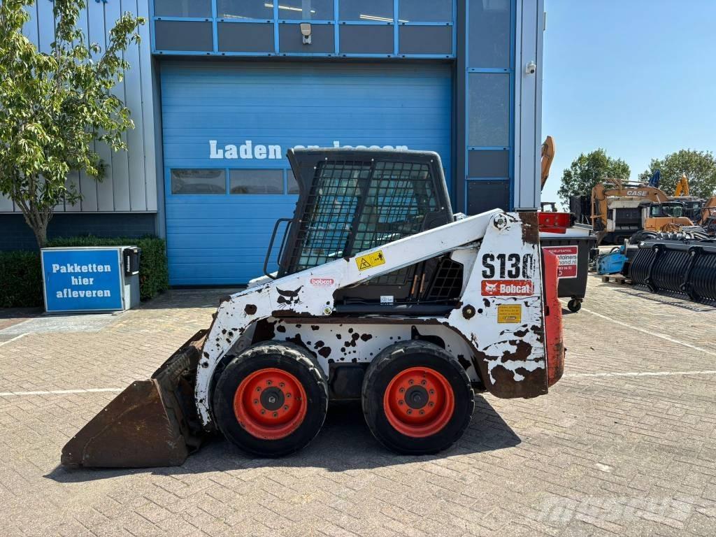 Bobcat S 130 لوادر انزلاقية التوجيه