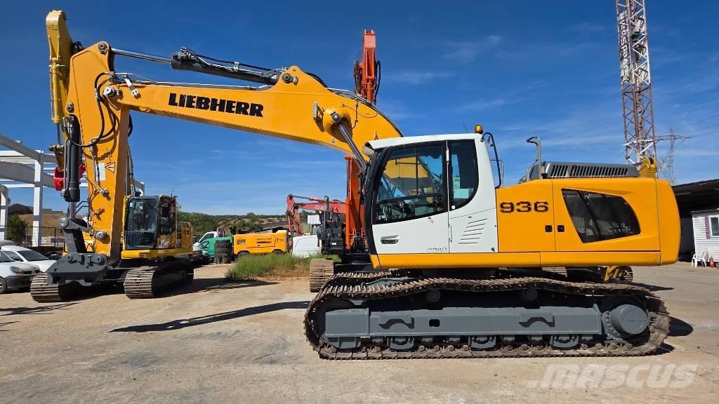 Liebherr R 936 LC حفارات زحافة