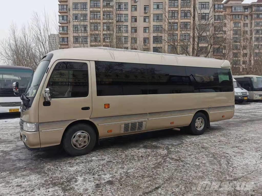 Toyota Coaster Bus حافلة صغيرة
