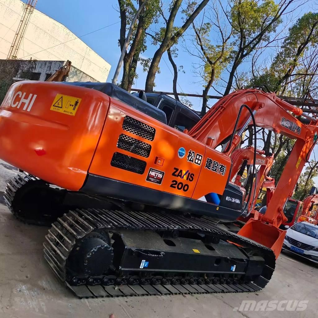 Hitachi Zaxis 200-3 حفارات زحافة