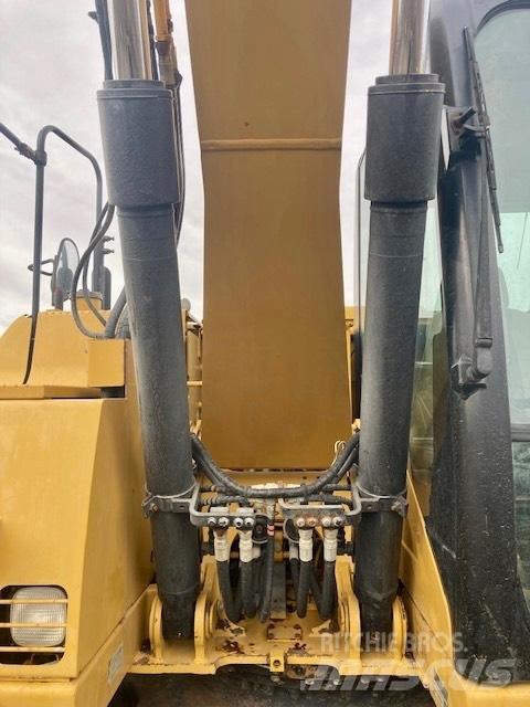 CAT 311 D حفارات زحافة