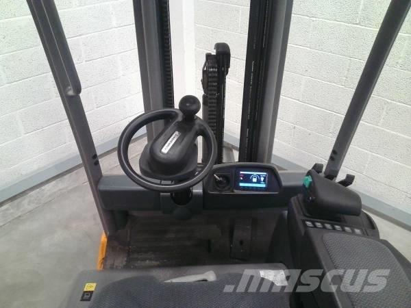 Jungheinrich EFG 215 شاحنات ذات رافعات شوكية تعمل بالكهرباء