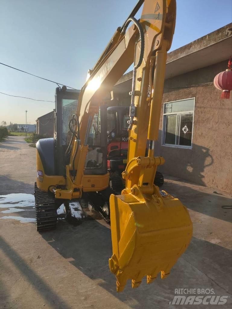 Komatsu PC 35 MR حفارات صغيرة أقل من 7 طن (حفارات صغيرة)