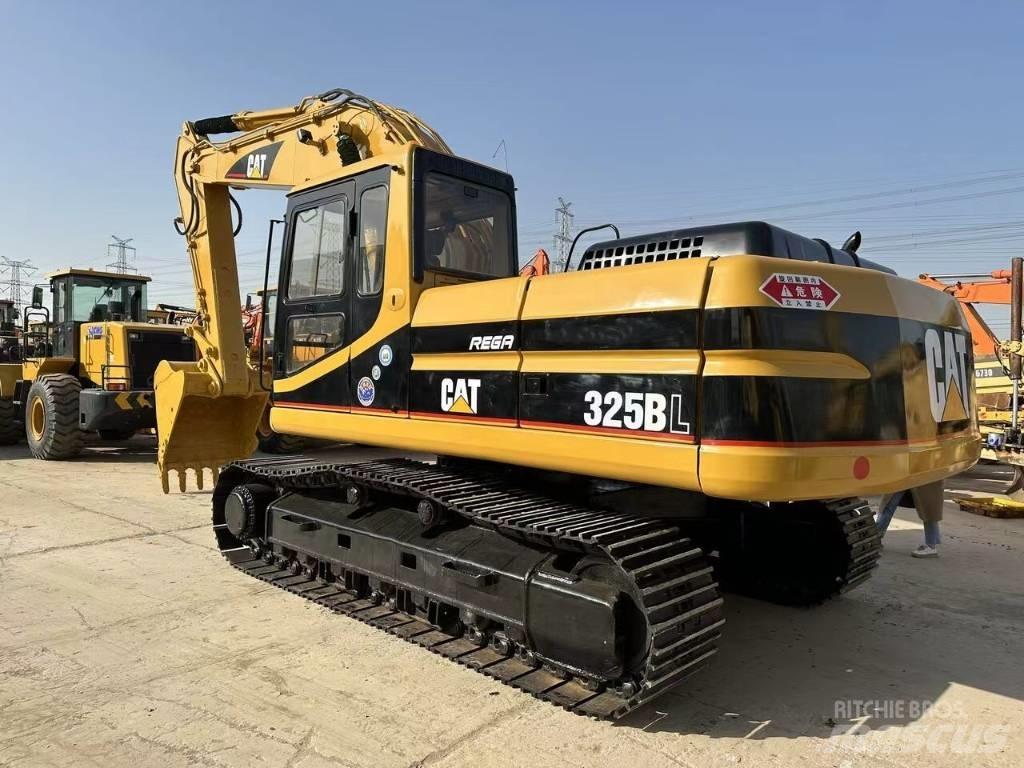 CAT 325 B L حفارات زحافة