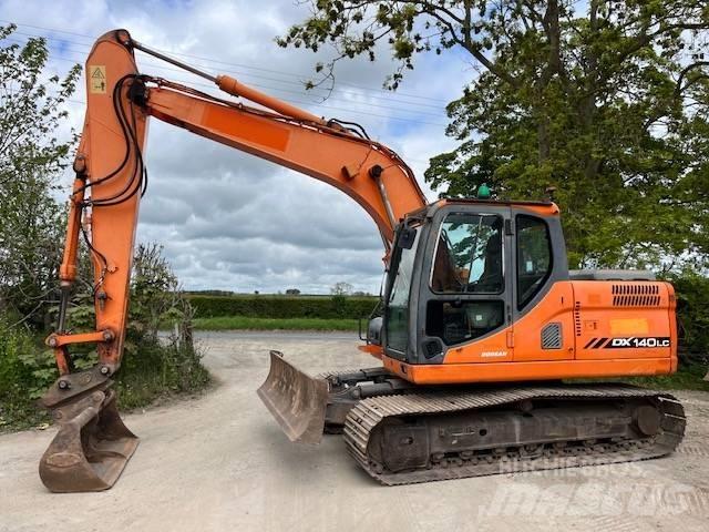 Doosan DX 140 LC حفارات زحافة
