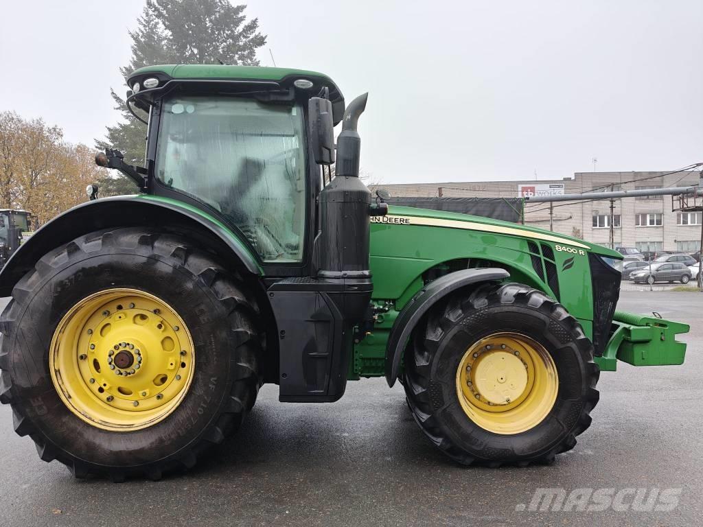 John Deere 8400R الجرارات