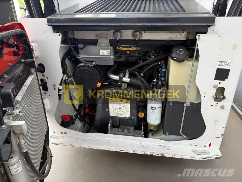 Bobcat T 76 لوادر انزلاقية التوجيه