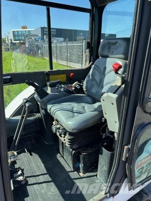 Bobcat 328 حفارات صغيرة أقل من 7 طن (حفارات صغيرة)