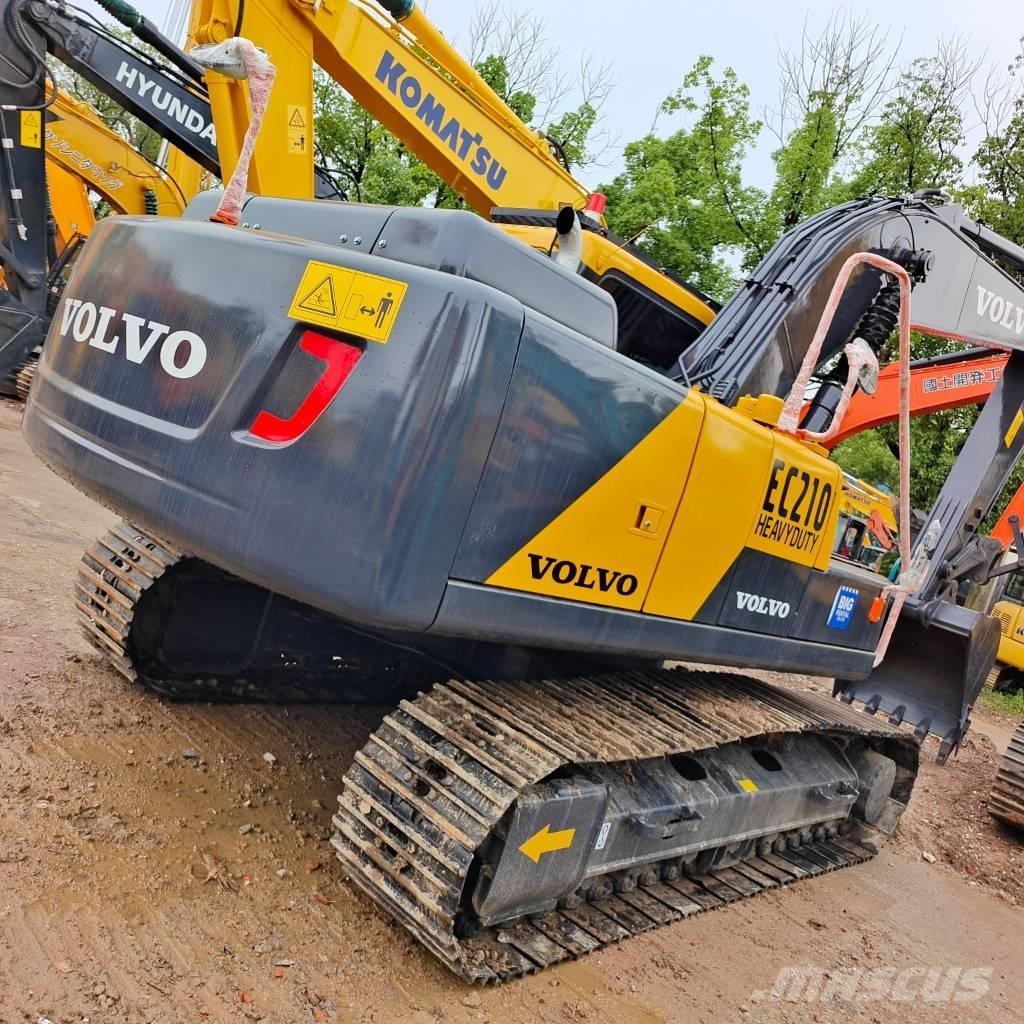 Volvo EC 210 D حفارات زحافة