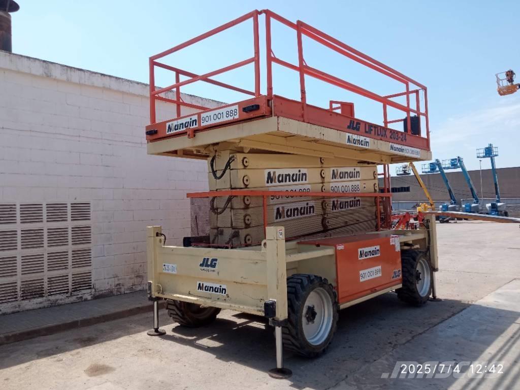 JLG 203-24 رافعات مقصية الشكل