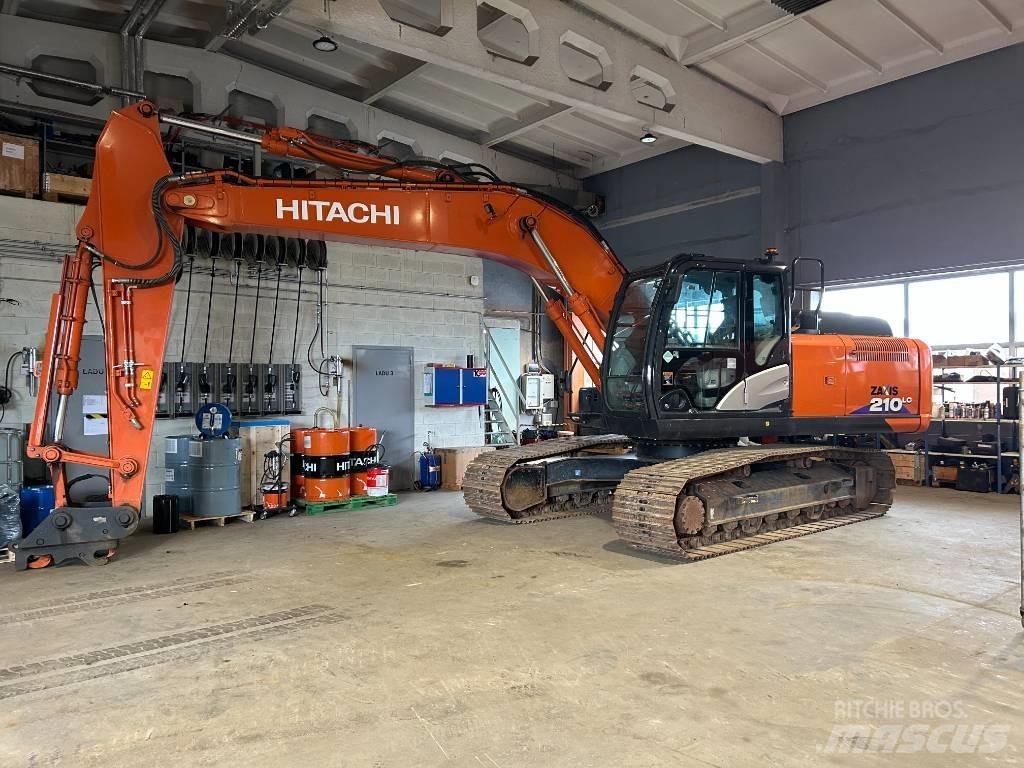 Hitachi ZX 210 LC-6 حفارات زحافة