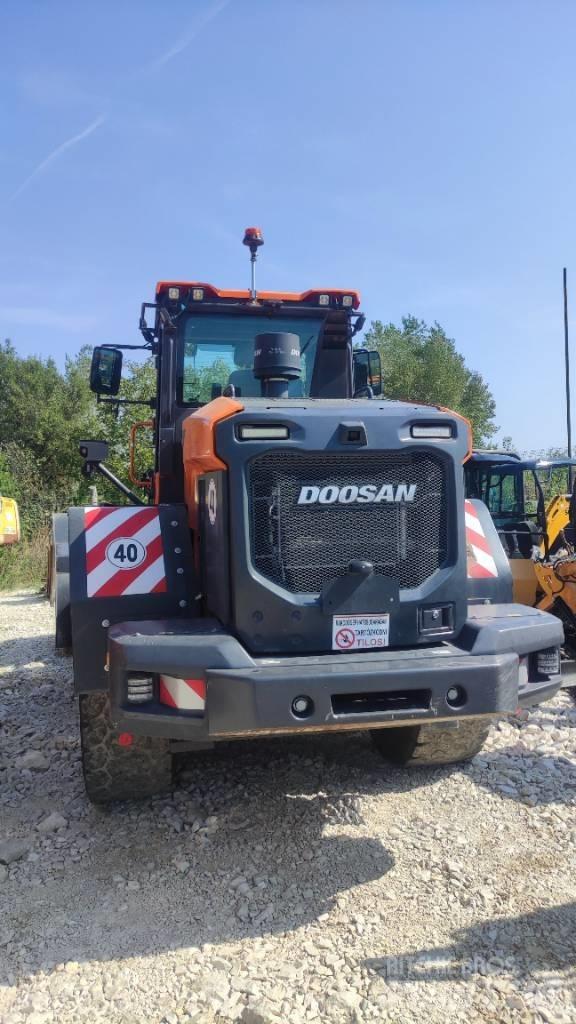 Doosan 280-7 لوادر بعجل