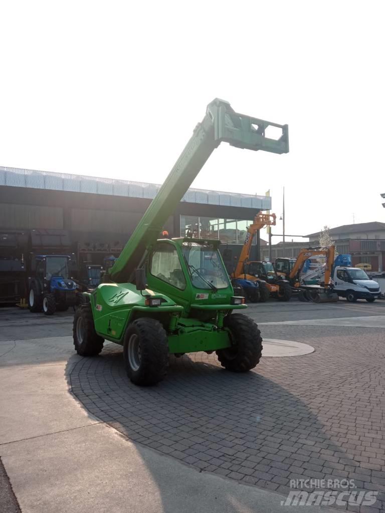 Merlo P 40.9 معدات مناولة لأغراض الزراعة