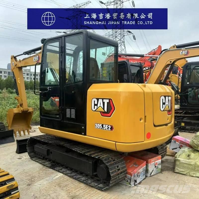 CAT 305.5 E حفارات زحافة