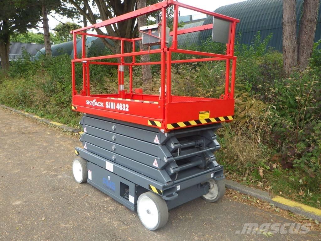 SkyJack SJ4632 رافعات مقصية الشكل