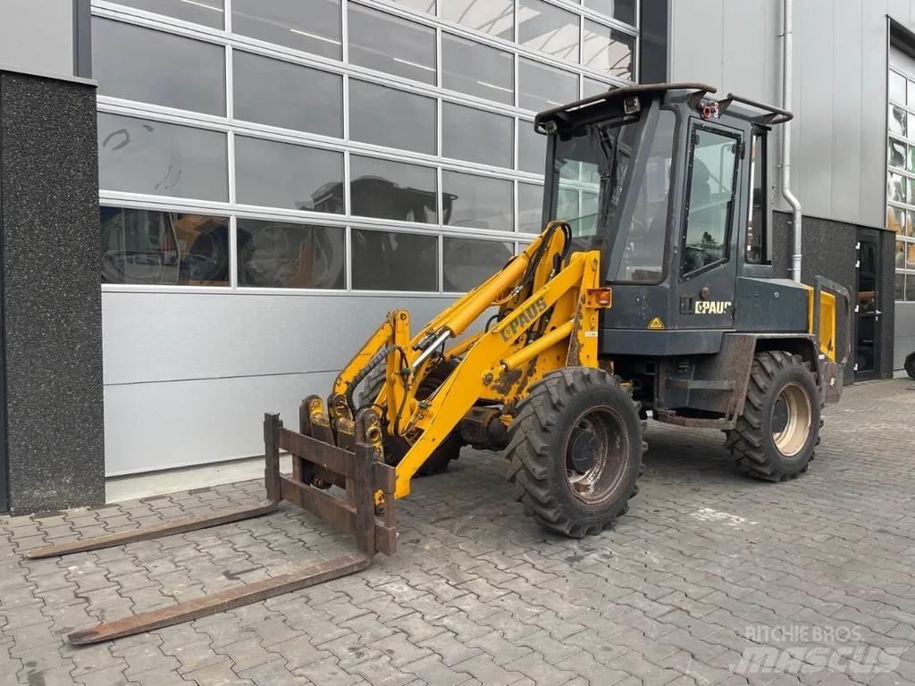 Paus RL552 لوادر بعجل