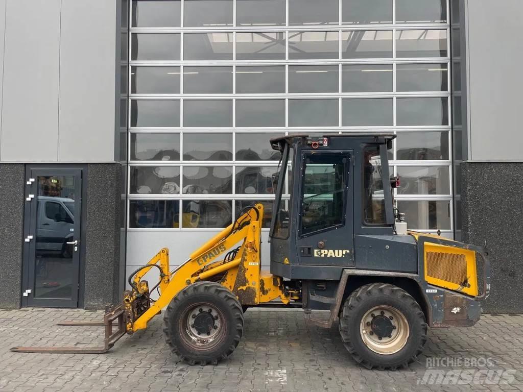 Paus RL552 لوادر بعجل