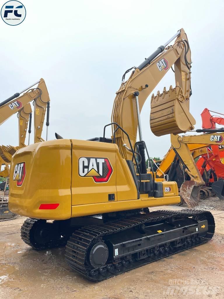 CAT 320 حفارات زحافة