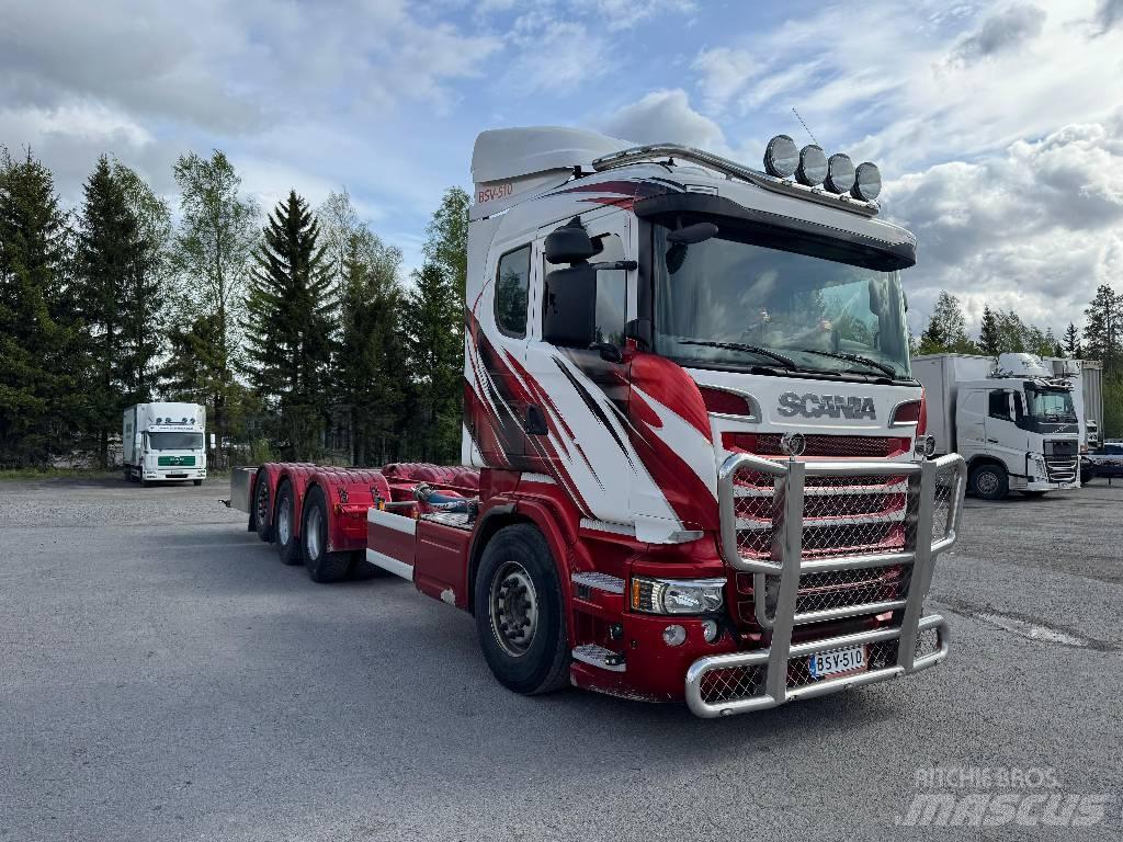 Scania R 520 شاحنات بمقصورة وهيكل