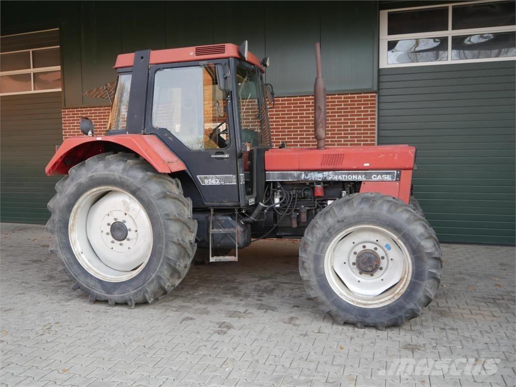 Case IH 956 XL الجرارات