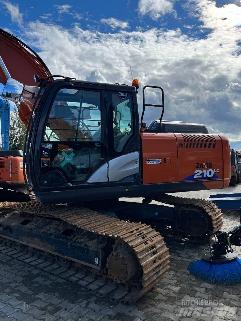 Hitachi ZX 210 LC-6 حفارات زحافة