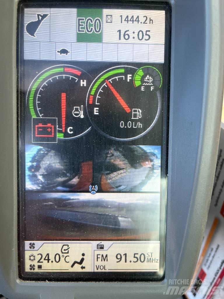 Hitachi ZX 210 LC-6 حفارات زحافة