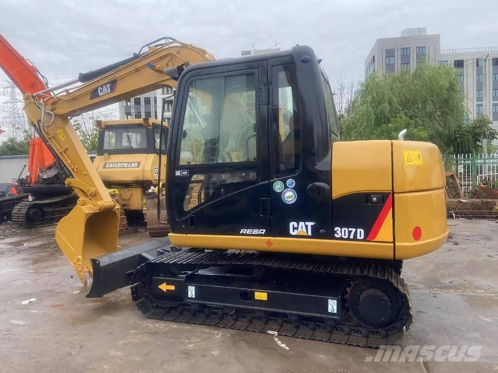 CAT 307 D حفارات وسط 7 طن - 12 طن