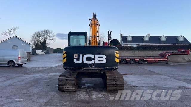 JCB JS 130 حفارات زحافة