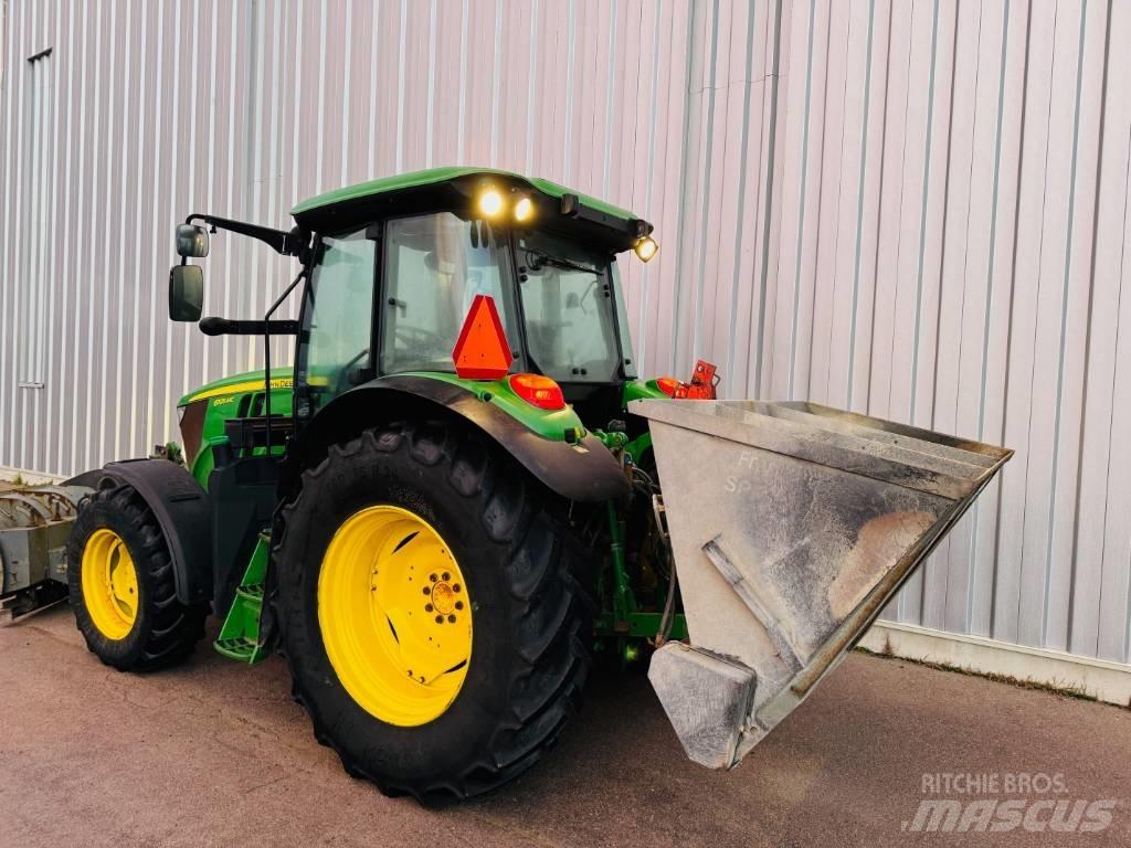 John Deere 6105 M الجرارات